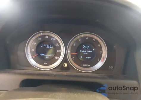 2012 Volvo Xc60 T6/T6 Platinum/T6 Premier Plus/T6 R-Design/T6 R-Design Platinum/T6 R-Design Premier Plus z USA, uszkodzony, nr VIN YV4902DZXC2305846